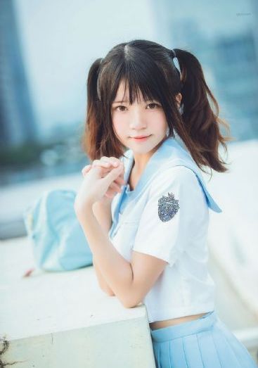 动漫美女隐私打扑克视频