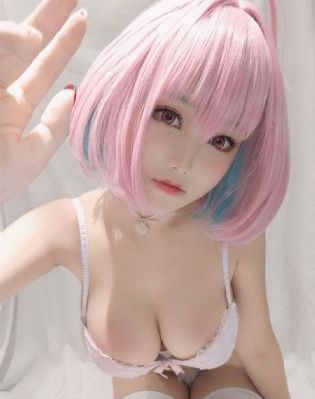 沙滩上的男孩