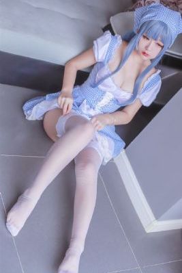 不穿内衣的瑜伽教练在线观看